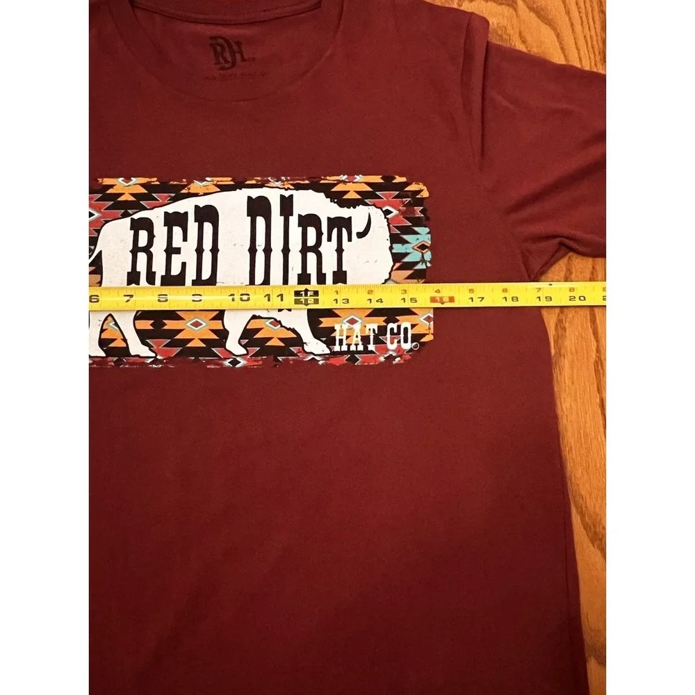 Red‎ Dirt Hat Co Aztec White Buffalo Graphic T-shirt Unisex Med Maroon Western